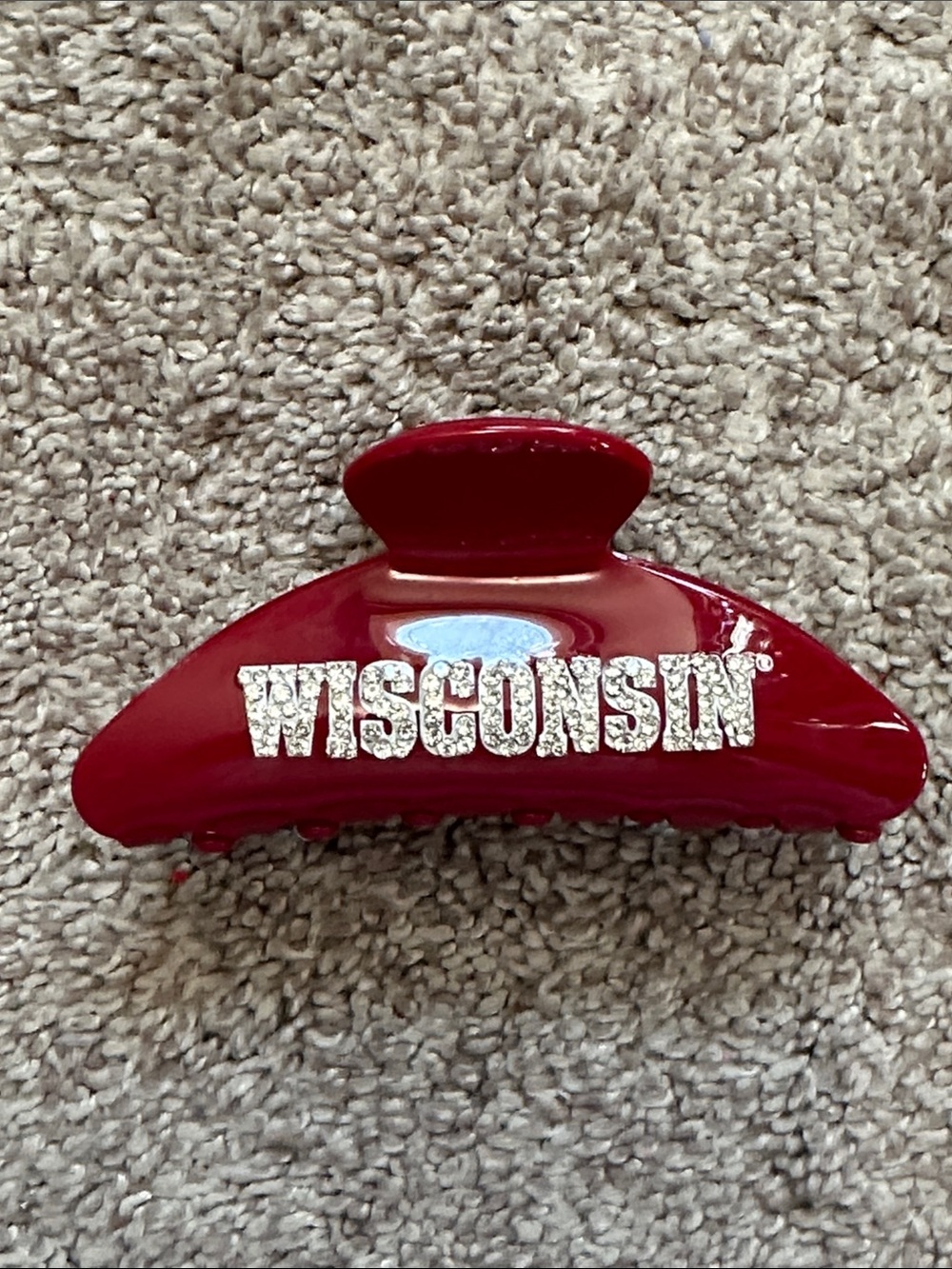BaubleBar Wisconsin Badgers Claw Clip